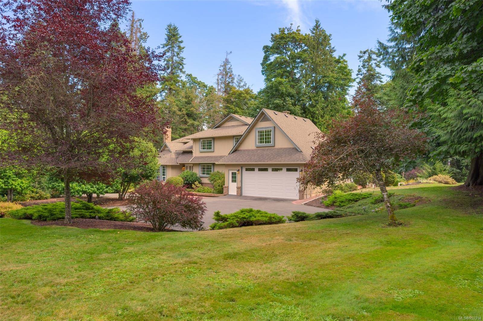 Central Saanich, BC V8M 1Y4,2261 Dogwood Lane