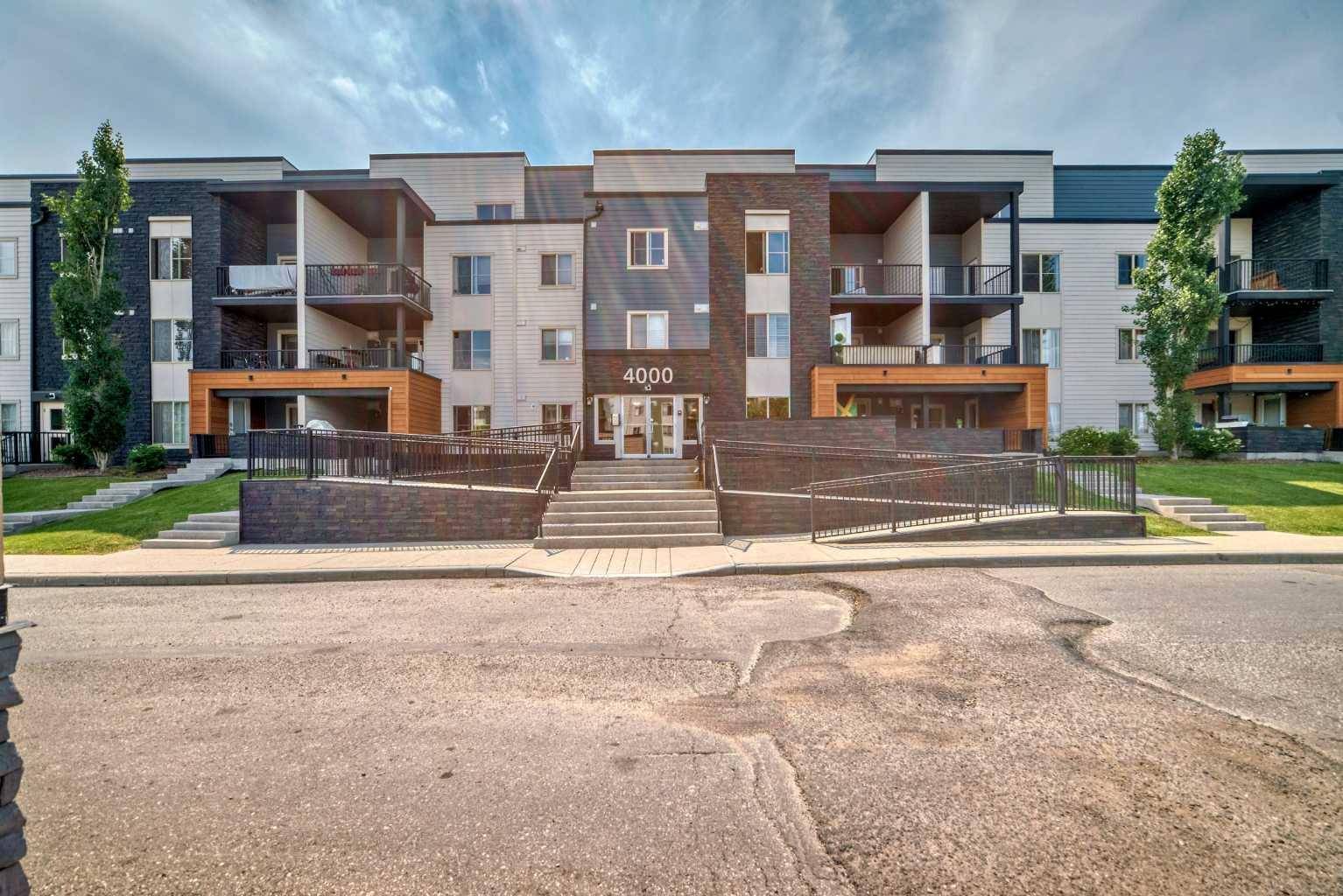 Calgary, AB T2A 4Y5,1317 27 ST SE #4311