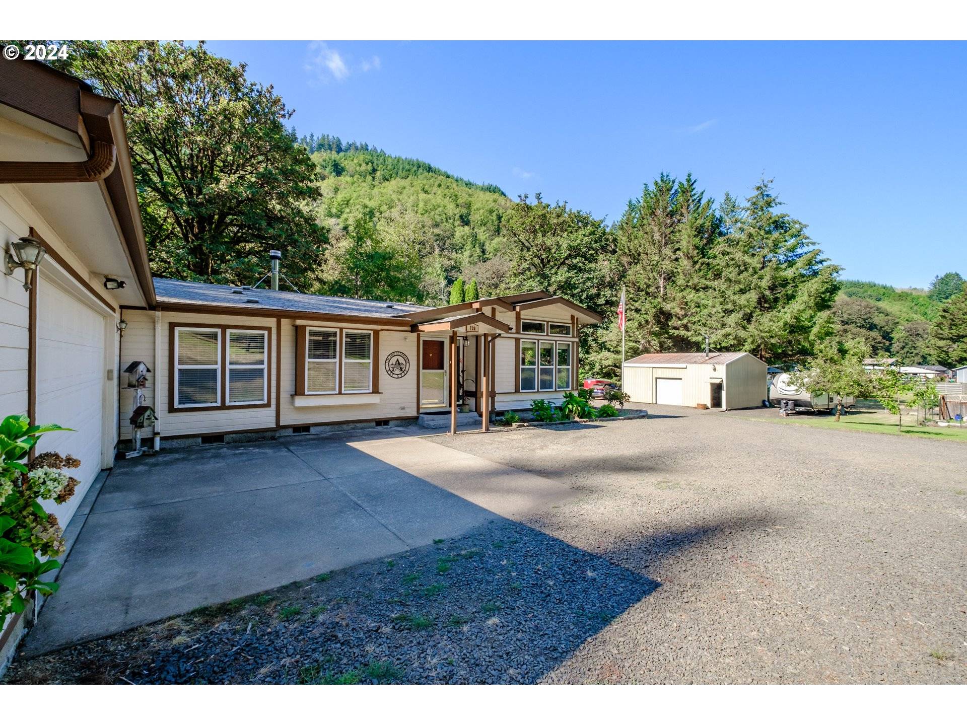 Alsea, OR 97324,736 E YATES RD