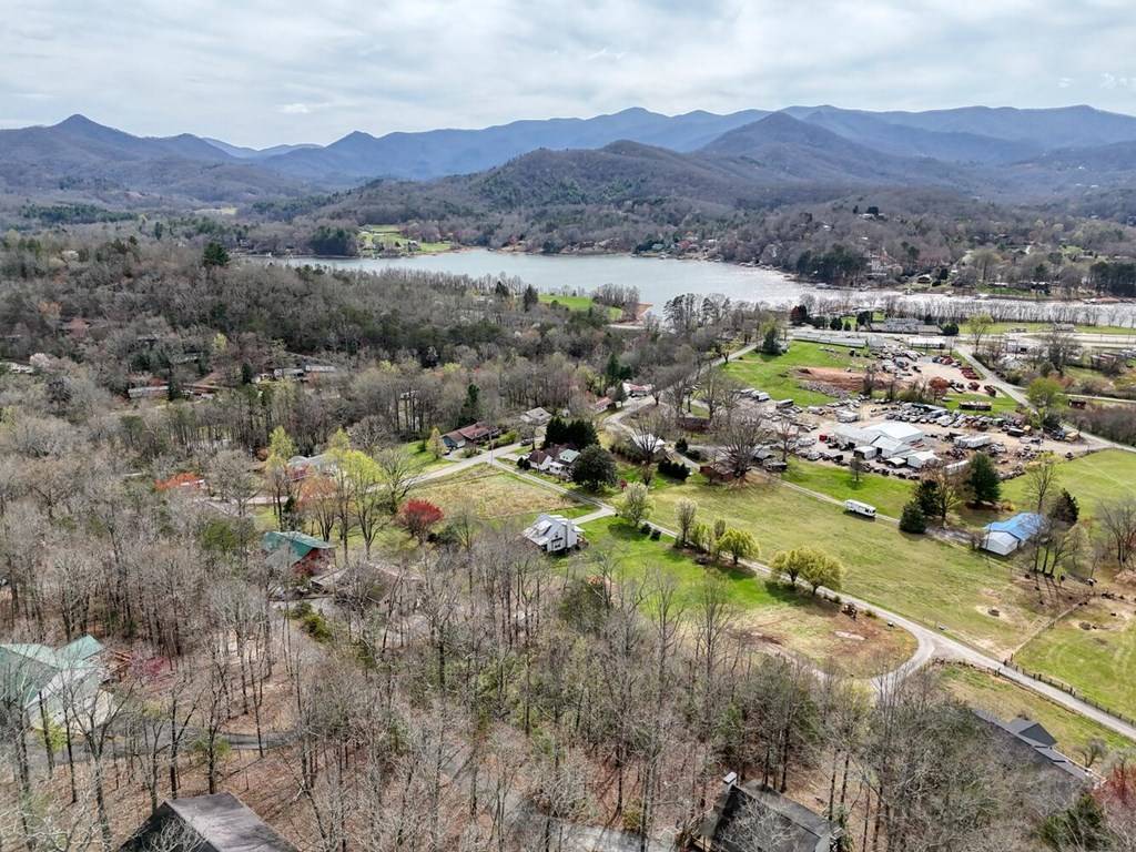 Hiawassee, GA 30546,631 McRidge Road