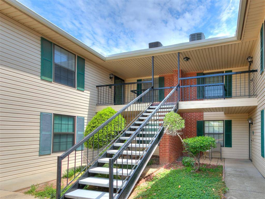 Oklahoma City, OK 73118,4400 Hemingway Drive #207