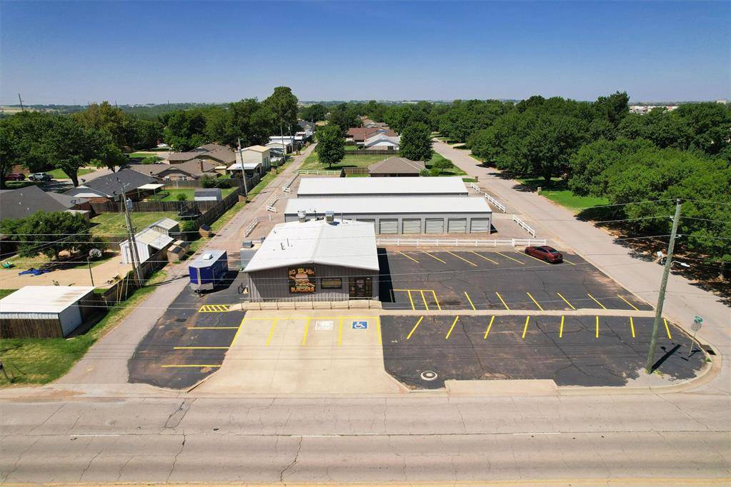 Elk City, OK 73644,201 S Pioneer Road