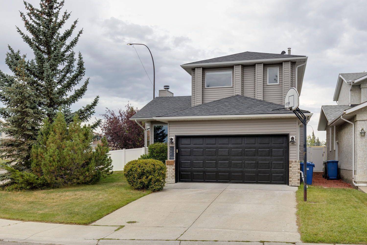 Calgary, AB T2C 3V6,152 Rivergreen CRES SE