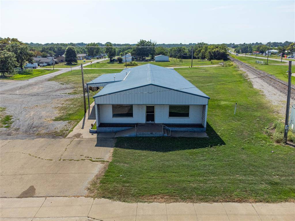 Stroud, OK 74079,204 N 8th Avenue