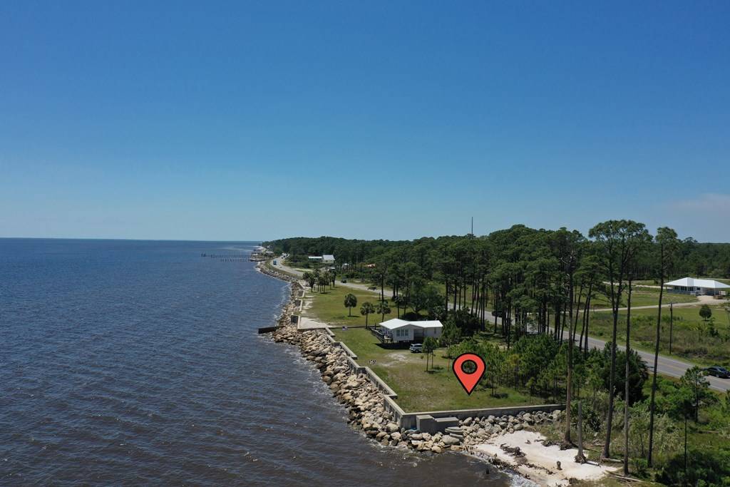 Carrabelle, FL 32322,2136 Hwy 98 W