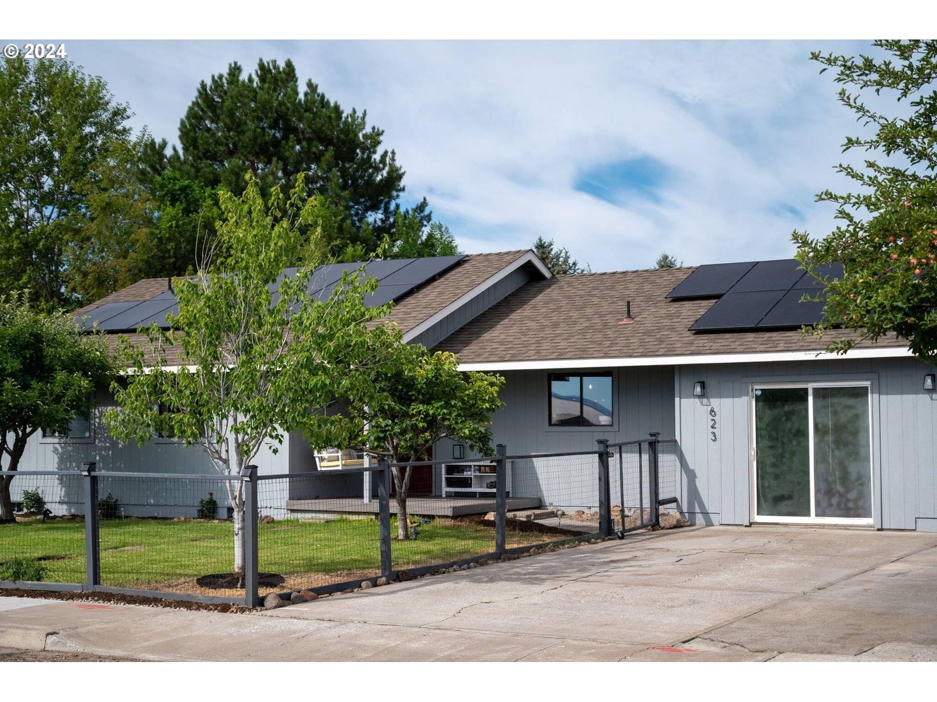 Redmond, OR 97756,623 SW 23RD ST