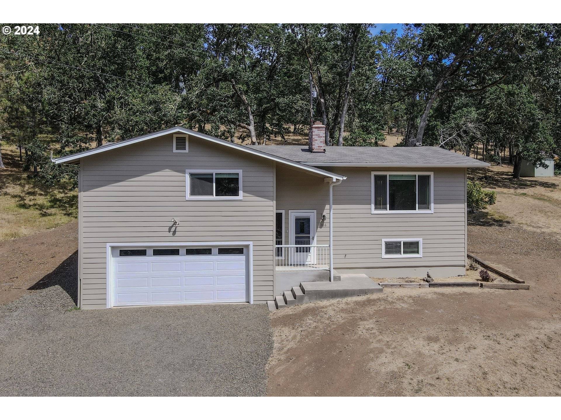 Roseburg, OR 97471,166 BARBERRY LN