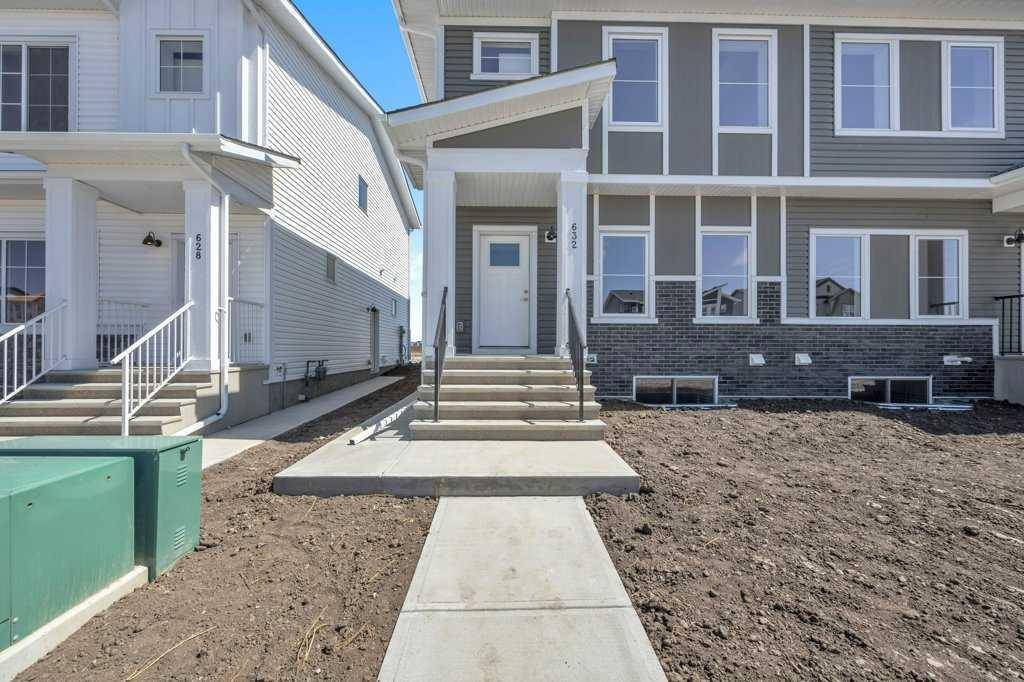 Chestermere, AB T1X 2X2,632 Dawson DR