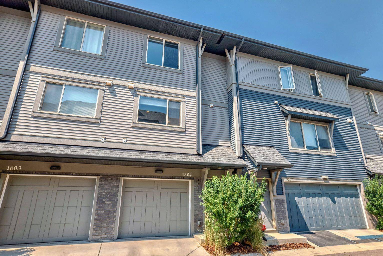 Cochrane, AB T4C 2P4,32 Horseshoe CRES #1604