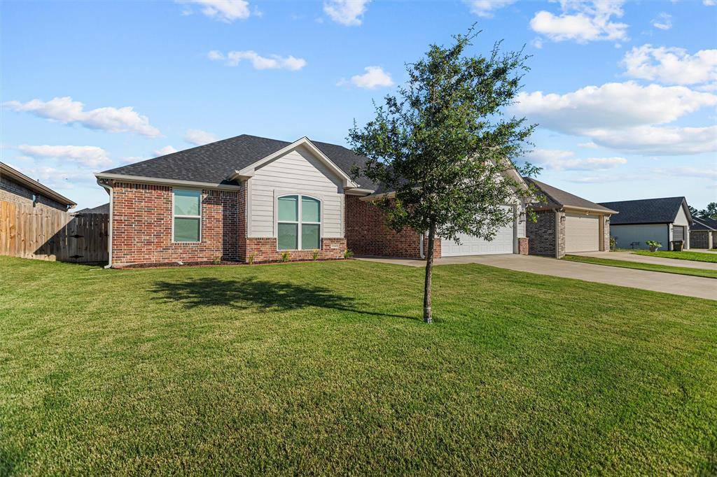 Tyler, TX 75709,11443 Windsor Park Drive