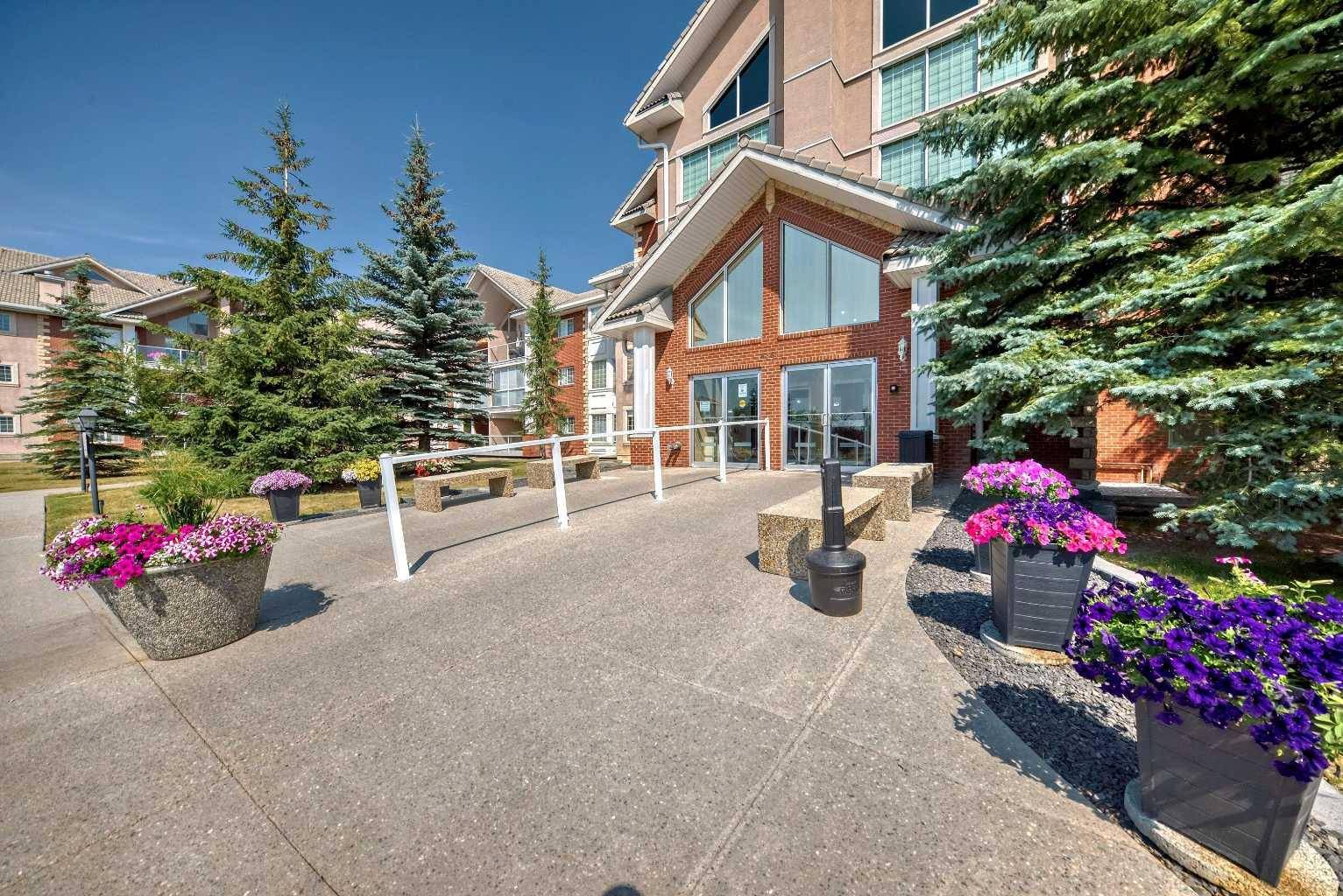 Calgary, AB T3H 3R6,6868 Sierra Morena BLVD SW #210