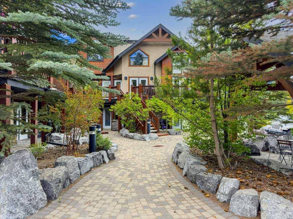 Canmore, AB T1W2B6,834 4 ST #100