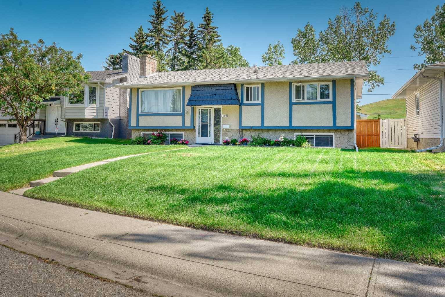 Calgary, AB T2L 1Z4,5698 Brenner CRES NW