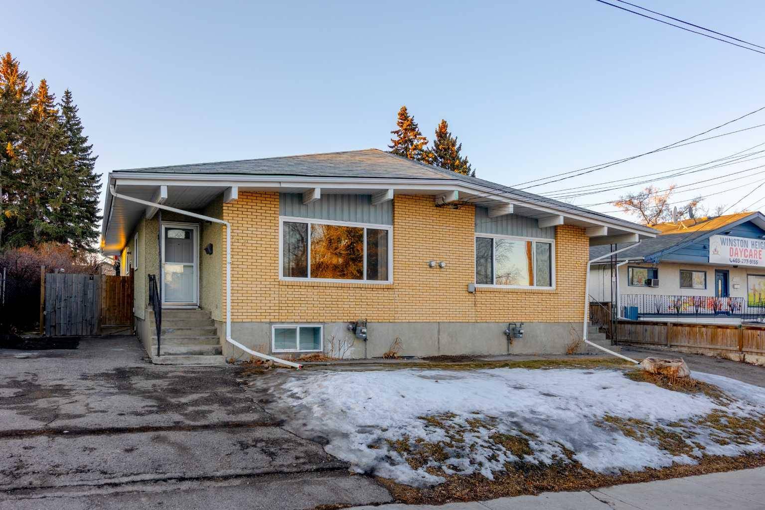 Calgary, AB T2E2B6,405/407 28 AVE NE