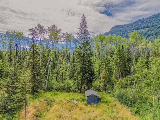 Kamloops, BC,2476 OJIBWAY ROAD