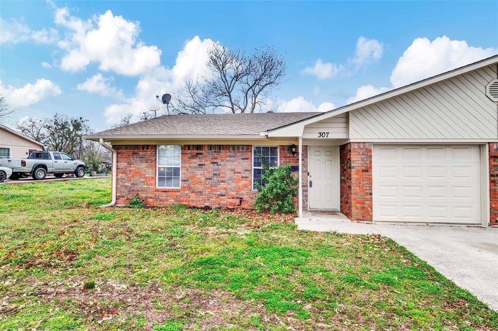 Whitesboro, TX 76273,307/309 N Jordan Street