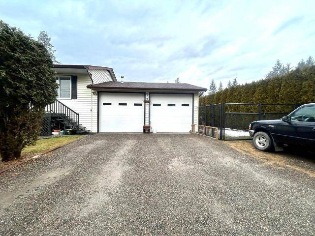 629 BARRIERE LAKES RD, Barriere, BC V0E 1E0