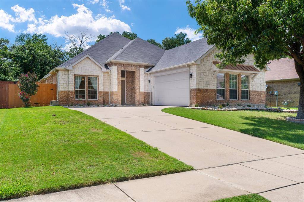 Grand Prairie, TX 75050,2727 Meadow Lake Drive