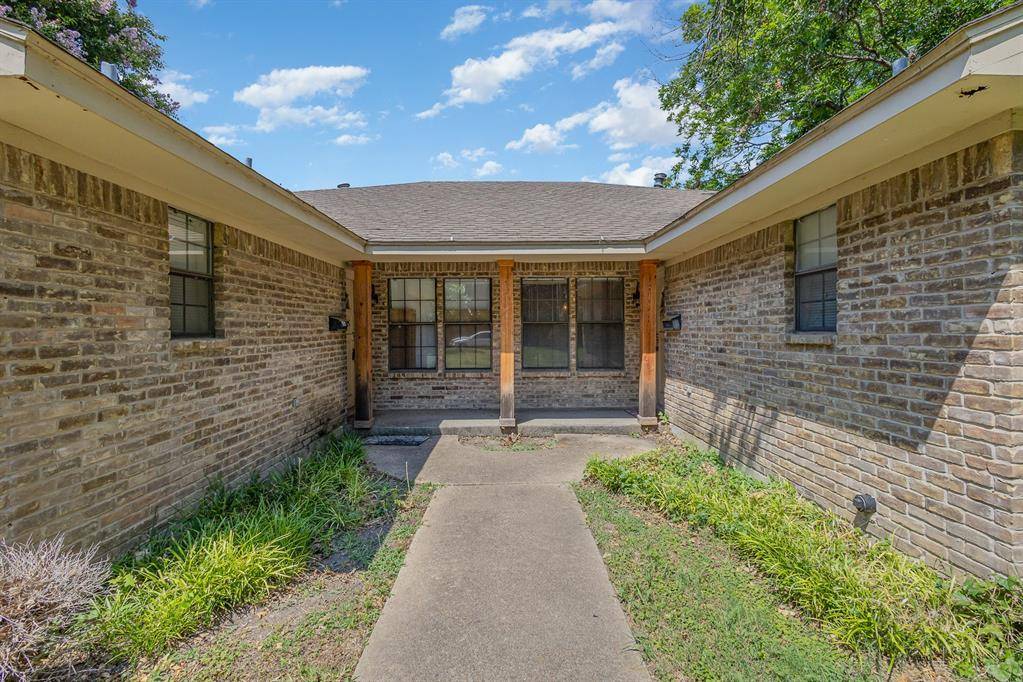 Dallas, TX 75218,356/358 Park Brook Drive