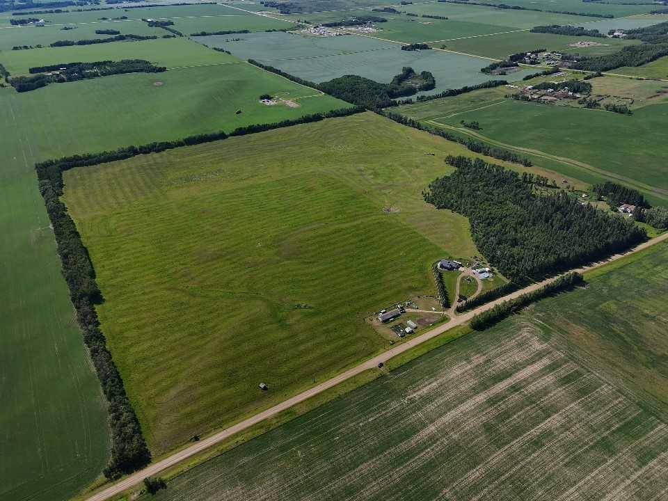 Rural Lacombe County, AB T0M 0X0,40308 Range Road 31