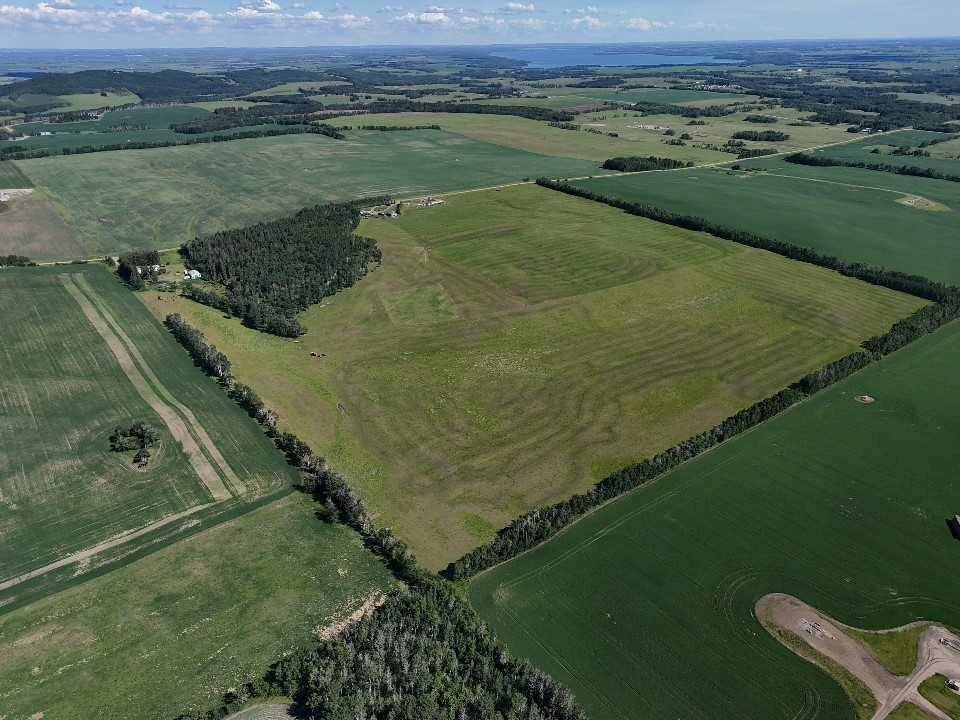 Rural Lacombe County, AB T0M 0X0,40308 Range Road 31