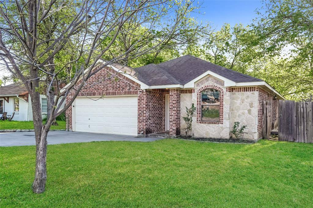 White Settlement, TX 76108,409 S Mcentire Court