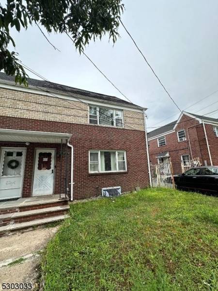 Newark City, NJ 07106,164 Midland Pl