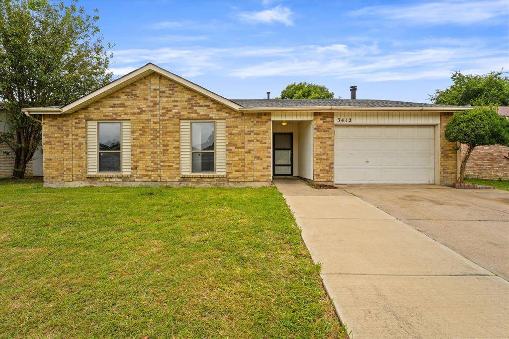 Arlington, TX 76014,3412 Chesapeake Drive