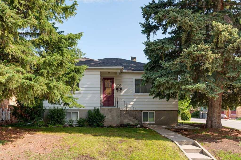 Calgary, AB T2M 1P2,804 22 AVE NW