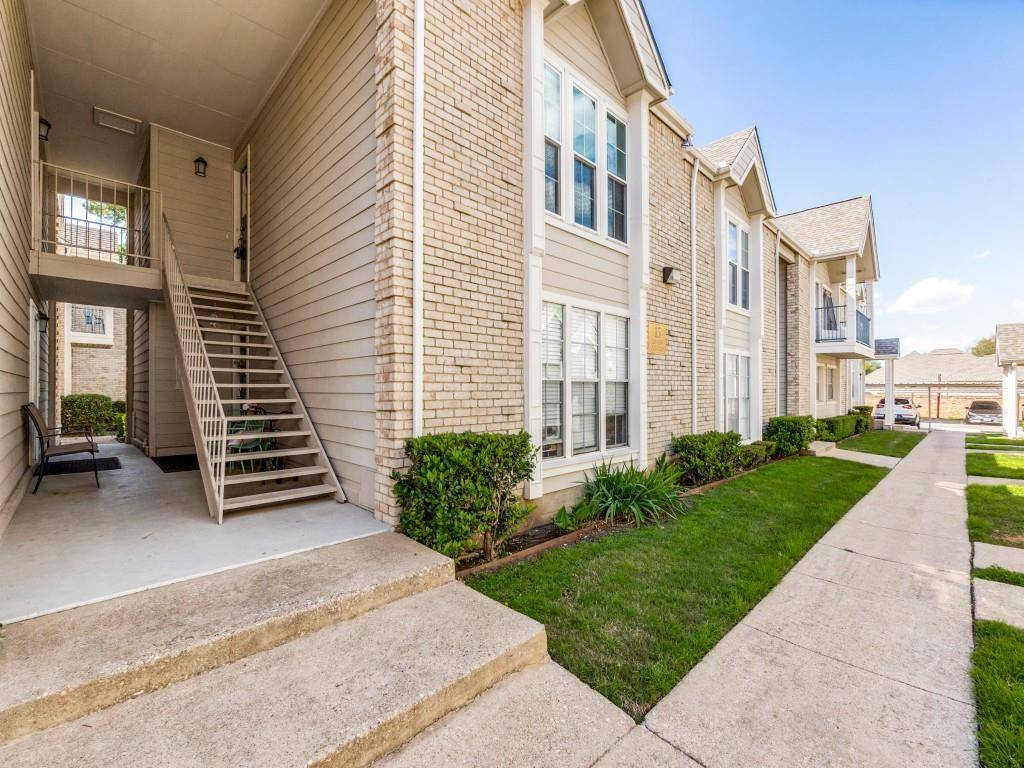 Dallas, TX 75240,5881 Preston View Boulevard #227