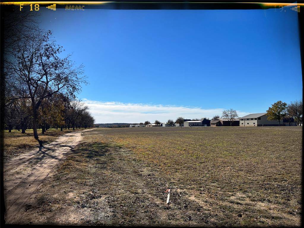 Granbury, TX 76049,913 East Landings Drive