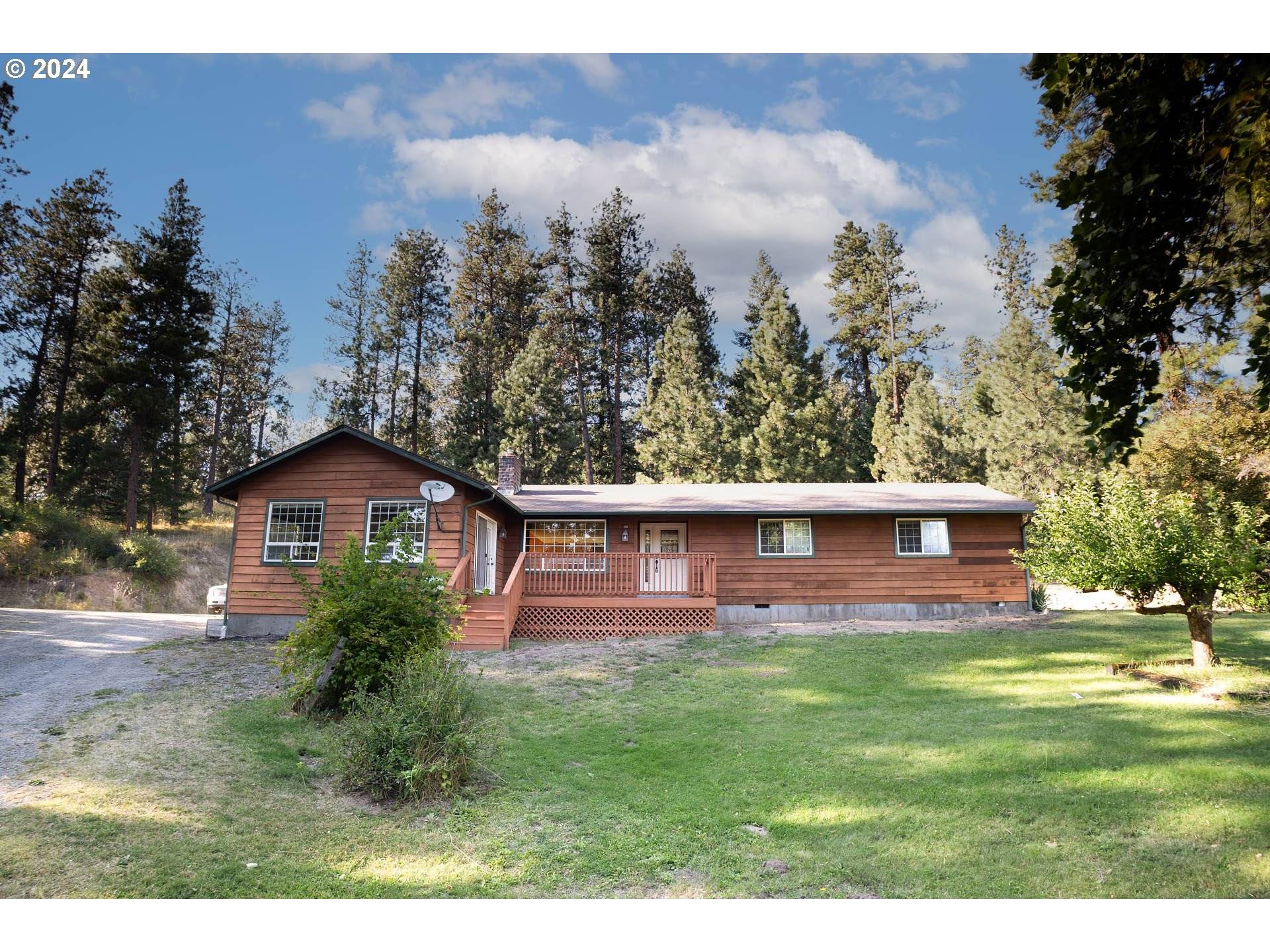 Cove, OR 97824,70341 HAEFER LN