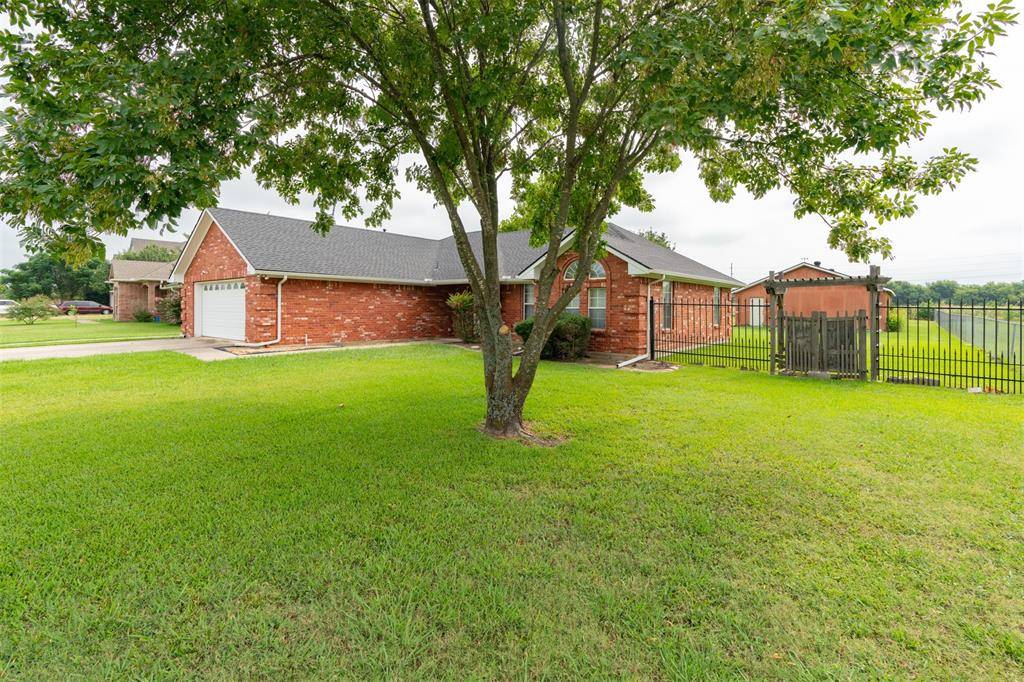 Greenville, TX 75402,5111 Creek Crossing Drive