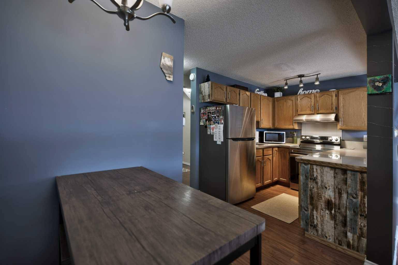 Calgary, AB T2Y 3J4,92 Somervale PARK SW