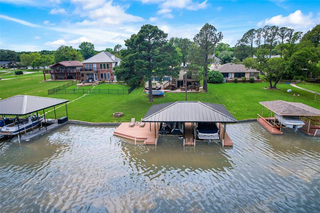 Lake Kiowa, TX 76240,1251 Kiowa Drive W