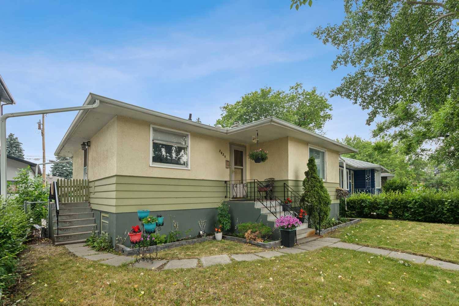 Calgary, AB T2E 5N4,2029 Mountview CRES NE