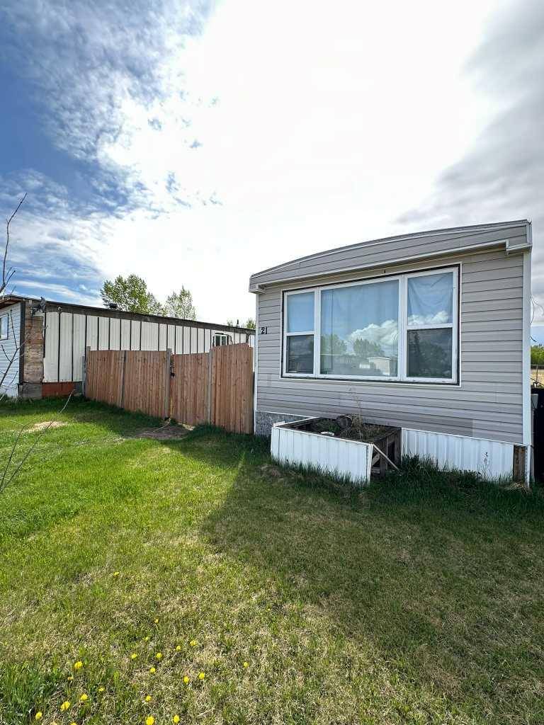 Beaverlodge, AB T0H0C0,600 14 ST ##21