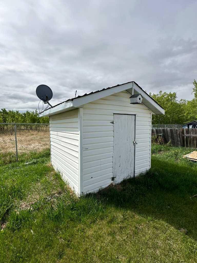 Beaverlodge, AB T0H0C0,600 14 ST ##21