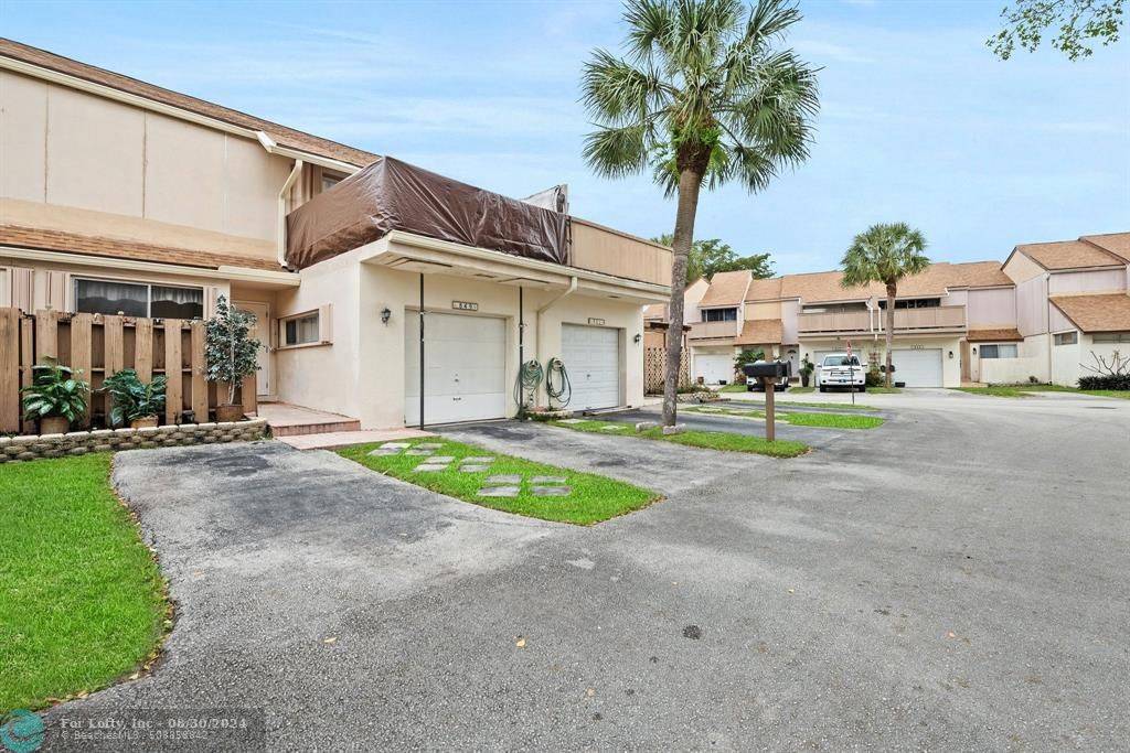 Plantation, FL 33324,849 NW 81st Way  #3