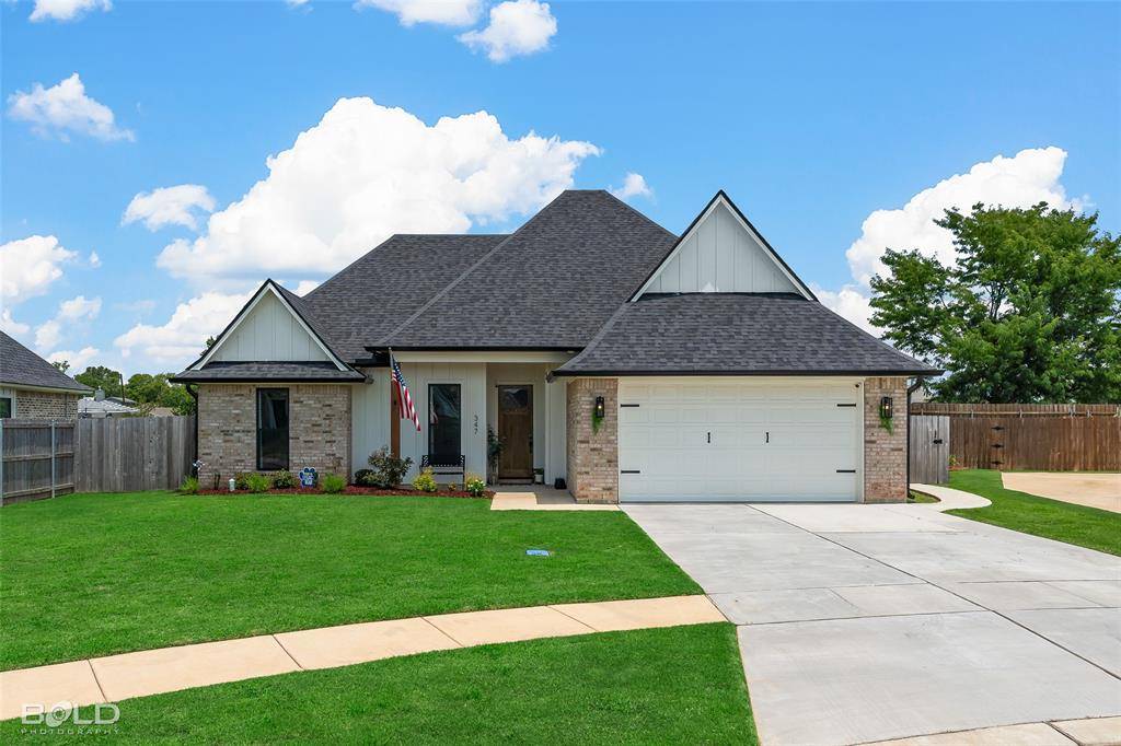 Benton, LA 71006,347 Newport Lane