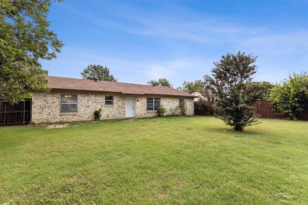 Benbrook, TX 76126,1030 John Reagan Street