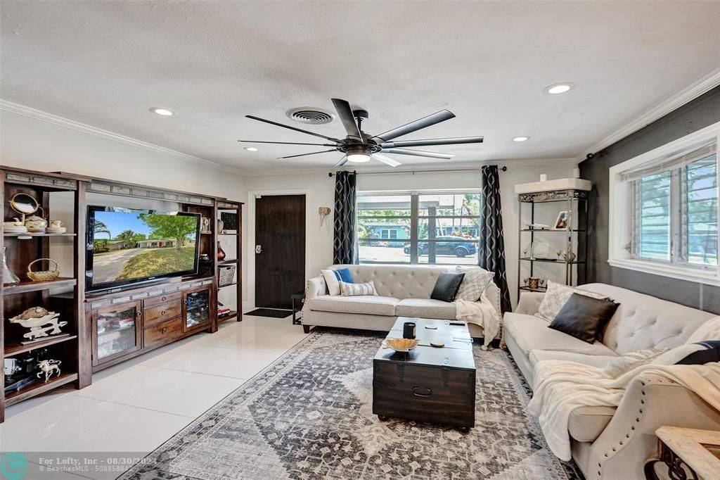 Oakland Park, FL 33309,2021 NW 32nd St