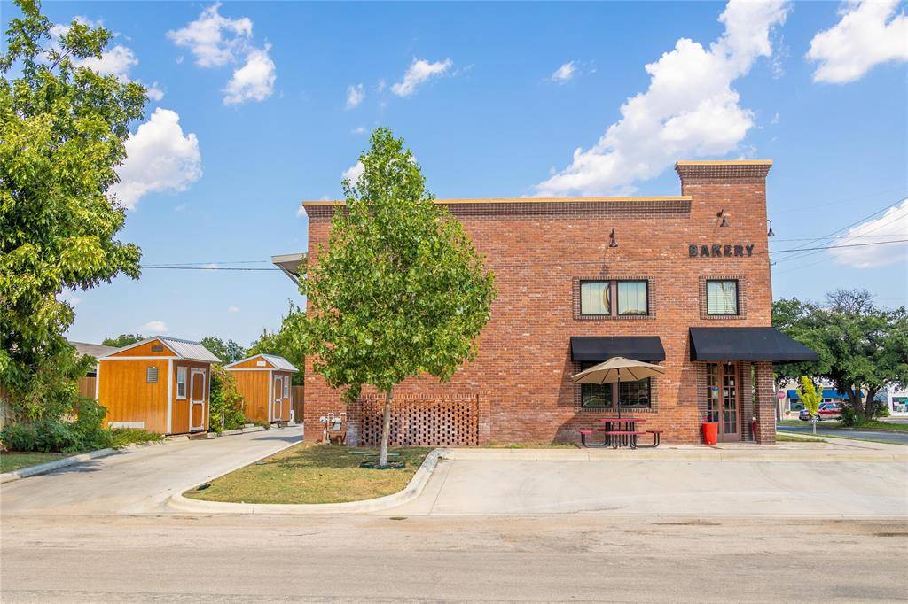 San Saba, TX 76877,301 E Brown Street