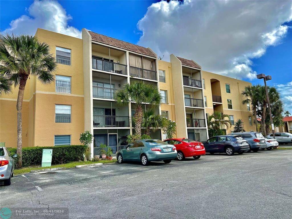 Doral, FL 33166,8005 Lake Dr  #213