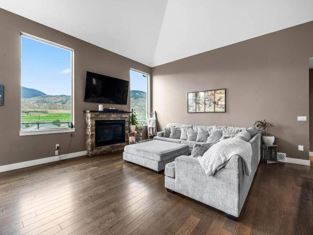 Kamloops, BC,8774 BADGER DRIVE