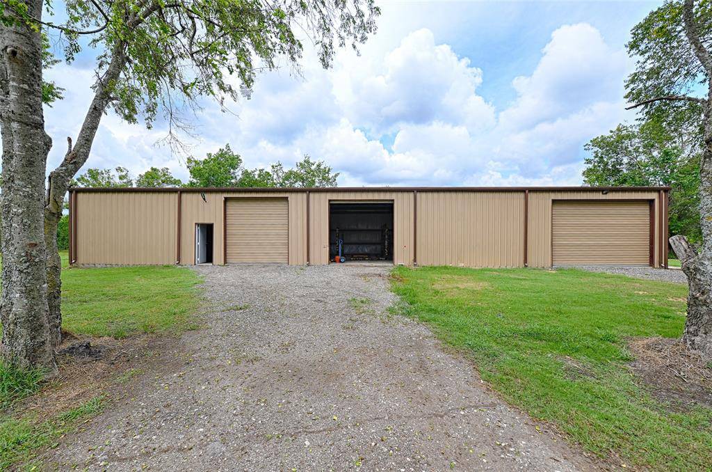 Corsicana, TX 75109,1606 County Road 0070