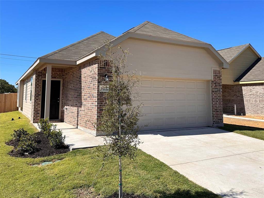 Everman, TX 76140,411 Woodhouse Way