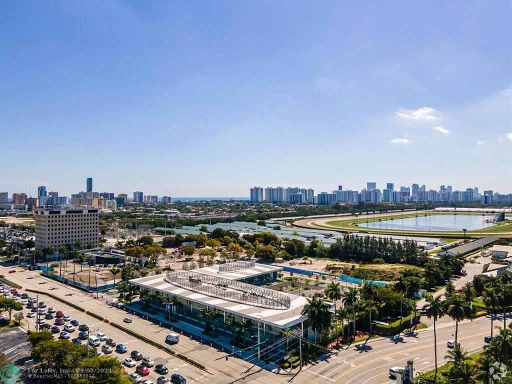 Hallandale Beach, FL 33009,1006 E Hallandale Beach Blvd  #4-205