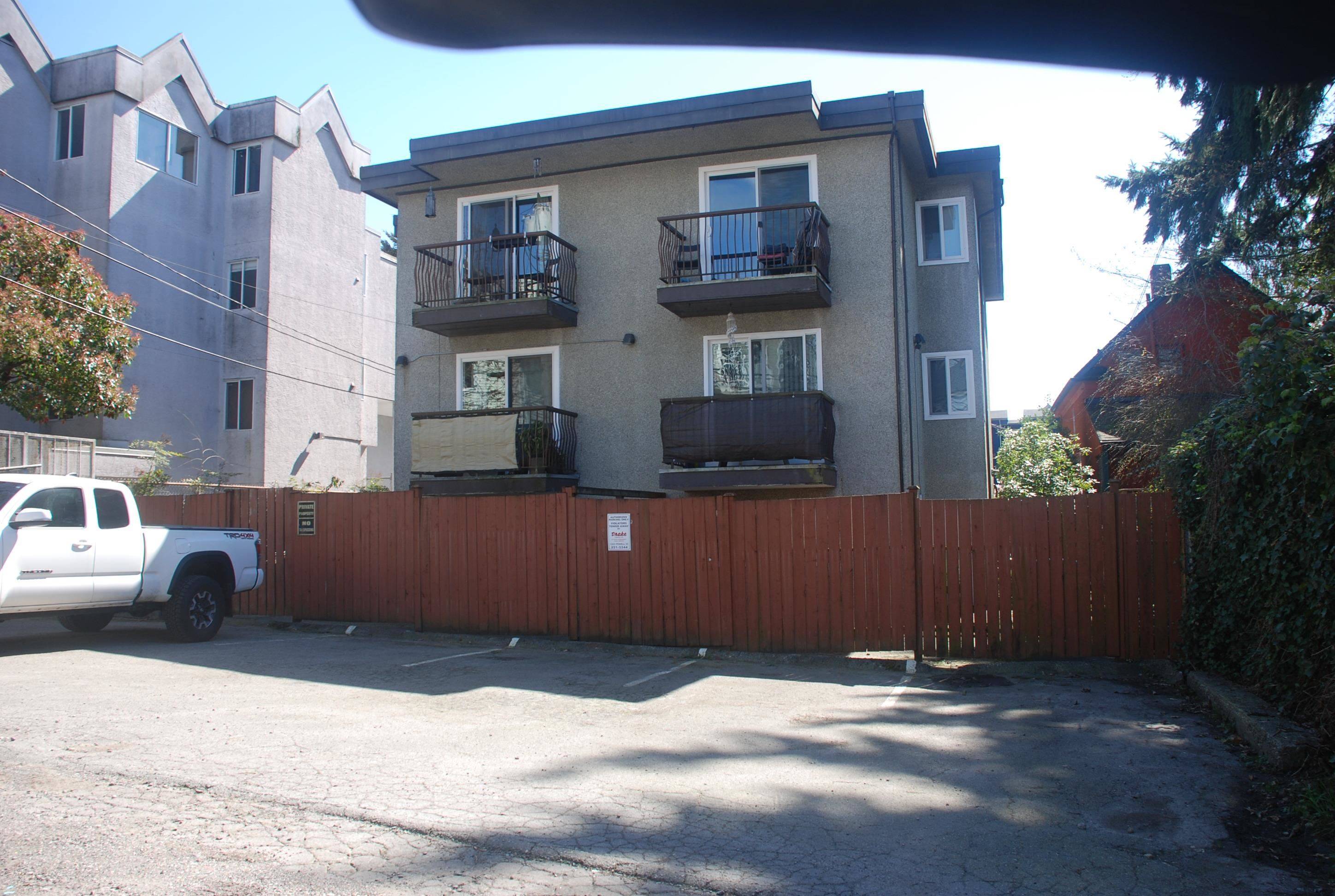 Vancouver, BC V5N 1L6,1555 E 5TH AVENUE