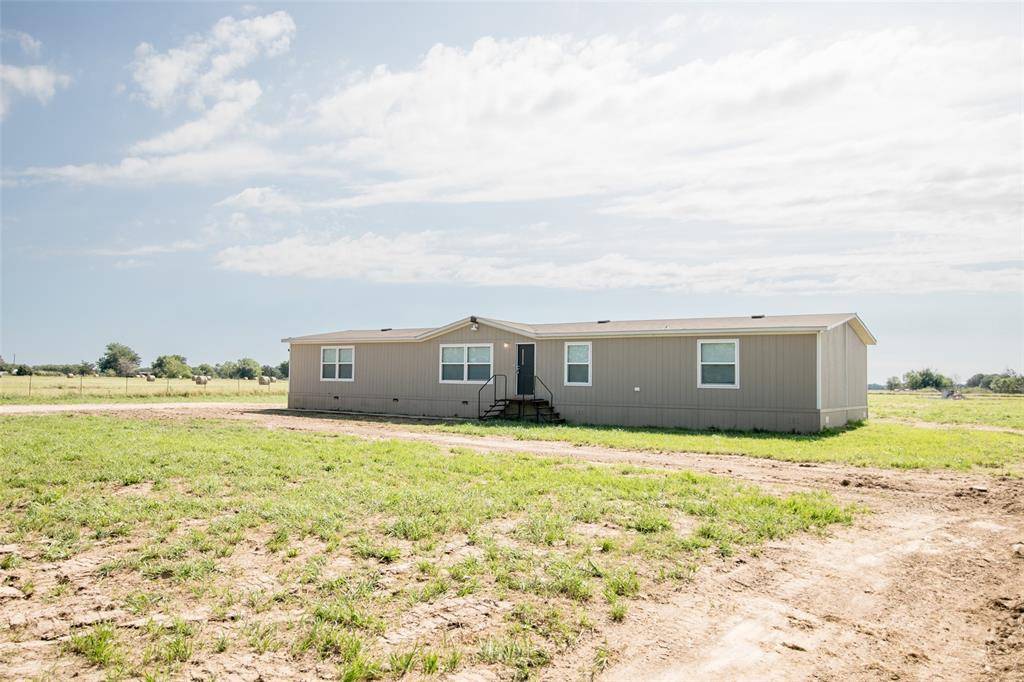 Ivanhoe, TX 75447,801 County Road 2620